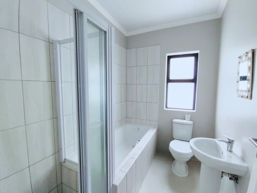2 Bedroom Property for Sale in Britannia Reef Estate Western Cape